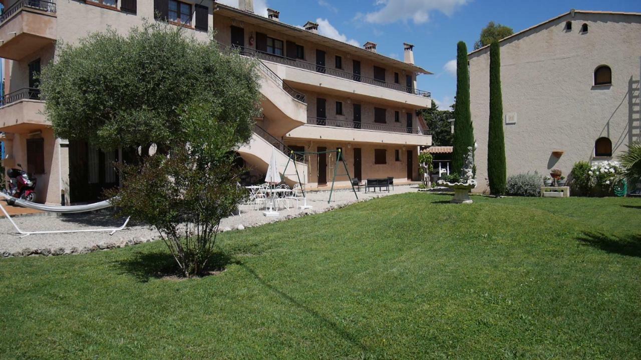 Motel Esterel 망들리유 라 나플 외부 사진